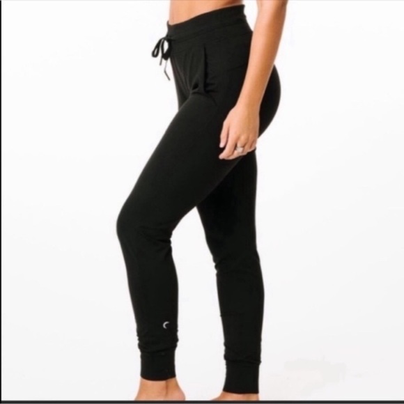 Zyia Ascend Joggers. Black XXL but runs small - Picture 3 of 4